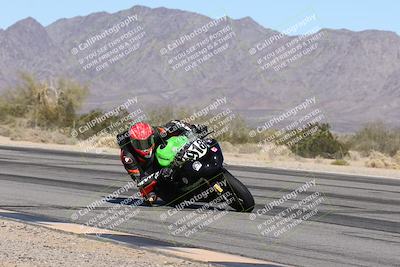 media/Dec-07-2025-CVMA (Sun) [[3e7d2de5dc]]/Race 4-Supersport Middleweight/